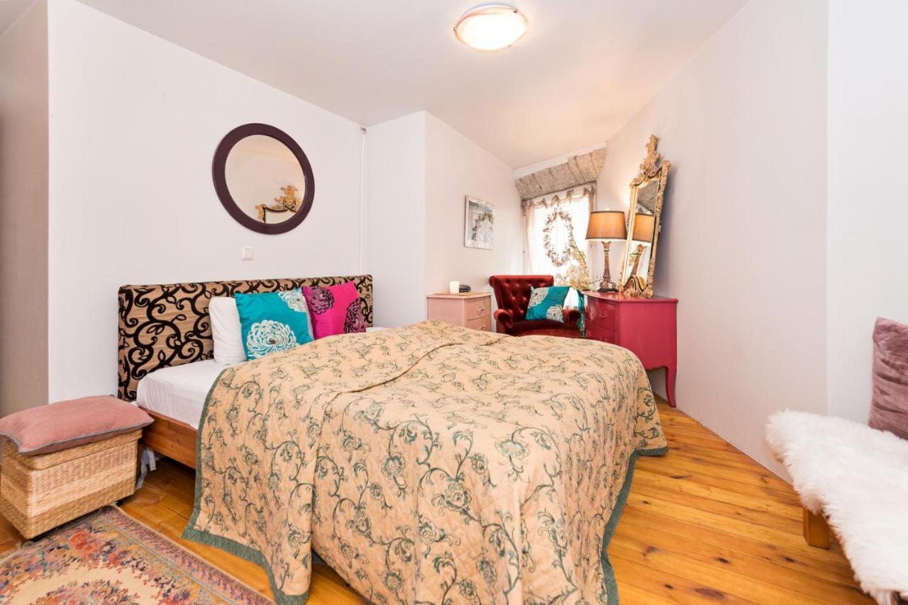 Historical Two-Bedroom Apartment With Sauna, Jacuzzi And Fireplace Talin Exterior foto